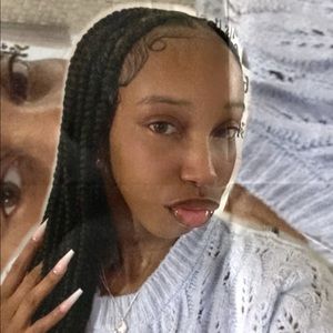 Meet your Posher, Cierra